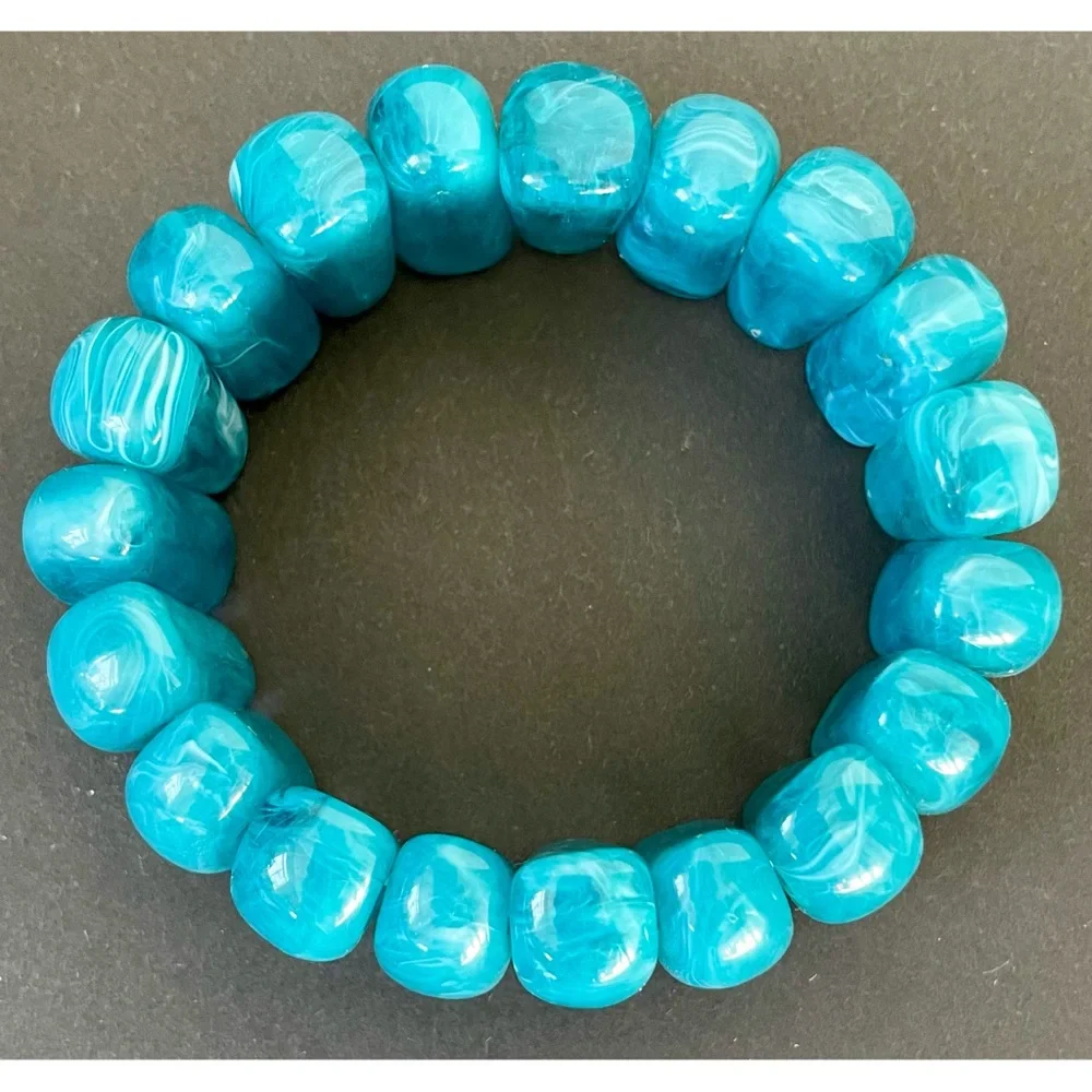 Vintage Inspired Blue Marbled Lucite Bracelet